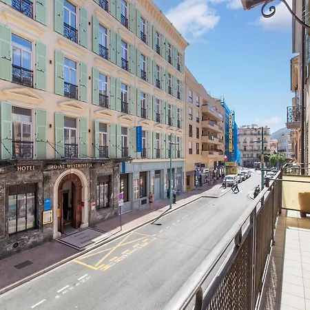 Apartment Super With Balcony - Happy *