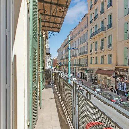 Super With Balcony - Happy *